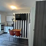 Beautiful Eiffel Tower Apartamento Paris